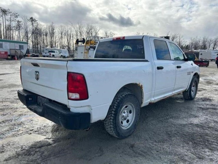 2016-dodge-1500-image-3