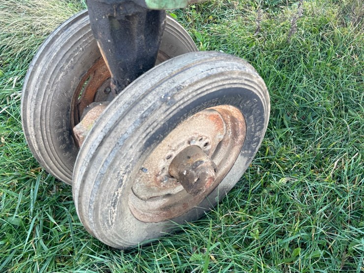 john-deere-b-image-10