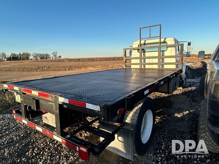 international-4700-image-8