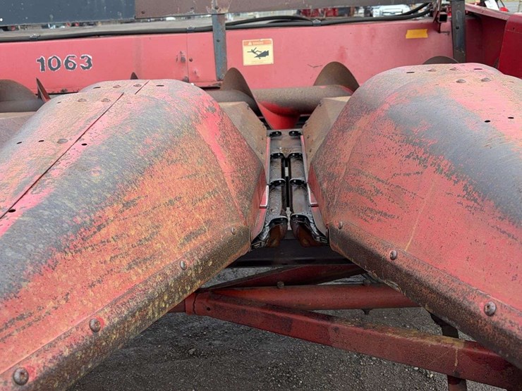 case-ih-1063-image-14