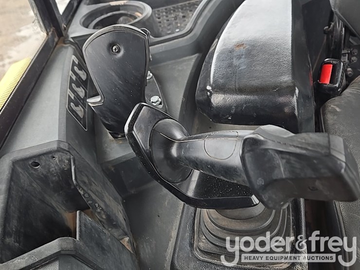 2019-deere-850l-lgp-image-152