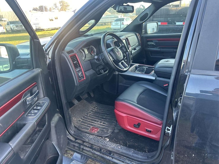 2016-ram-1500-rebel-image-6