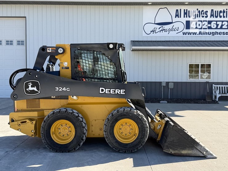 deere-324g-image-3