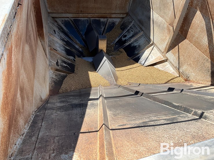 2006-wheeler-t/a-steel-grain-trailer-image-19