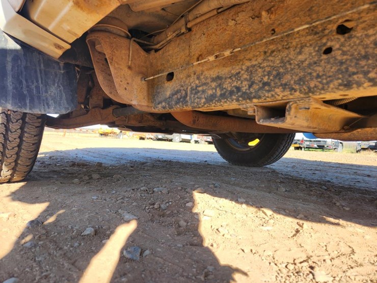 2009-chevrolet-3500-image-29