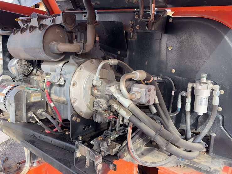 2013-jlg-660sj-image-22