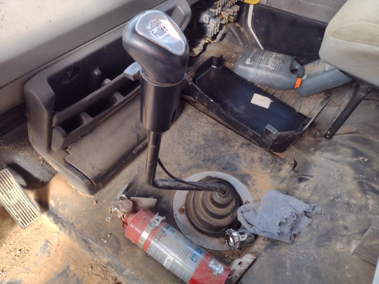 freightliner-fl70-image-10