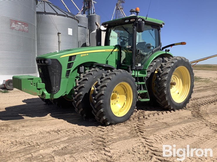 john-deere-8320r-image-1
