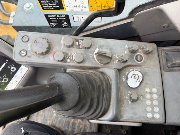 2018-deere-85g-image-35