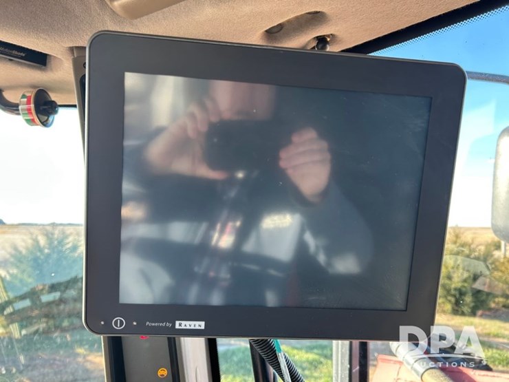 case-ih-patriot-4440-image-67