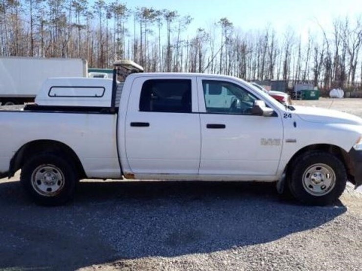 2016-dodge-1500-image-4