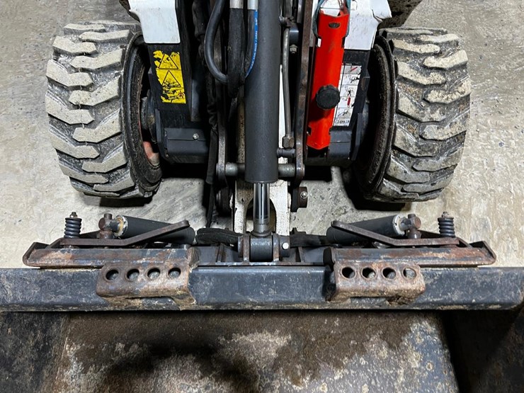 2021-bobcat-l23-image-10