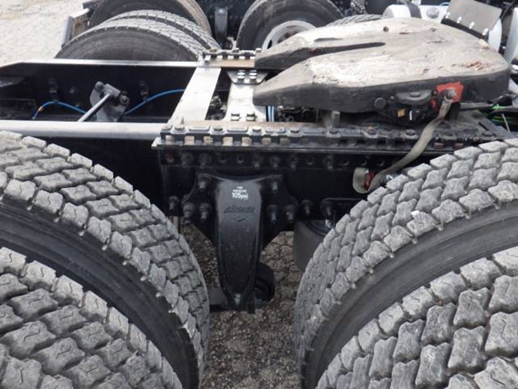 freightliner-cascadia-126-image-6