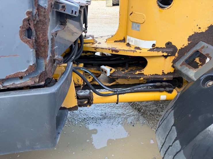 2014-deere-304k-image-18