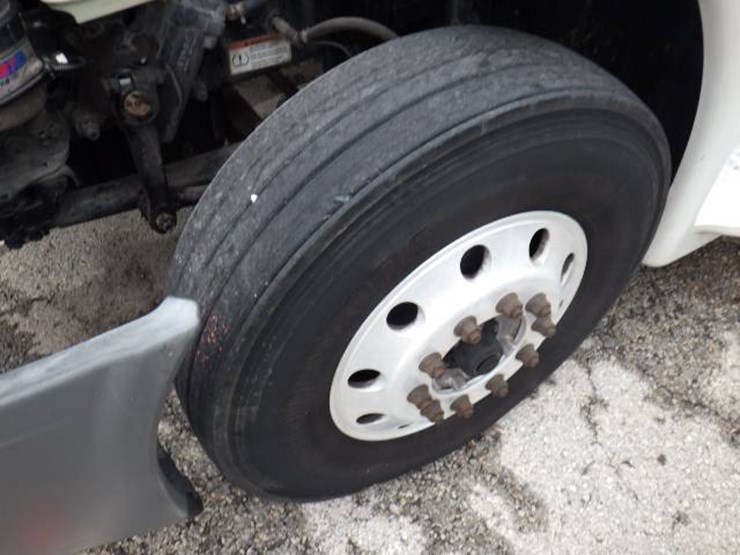 freightliner-cascadia-125-image-25