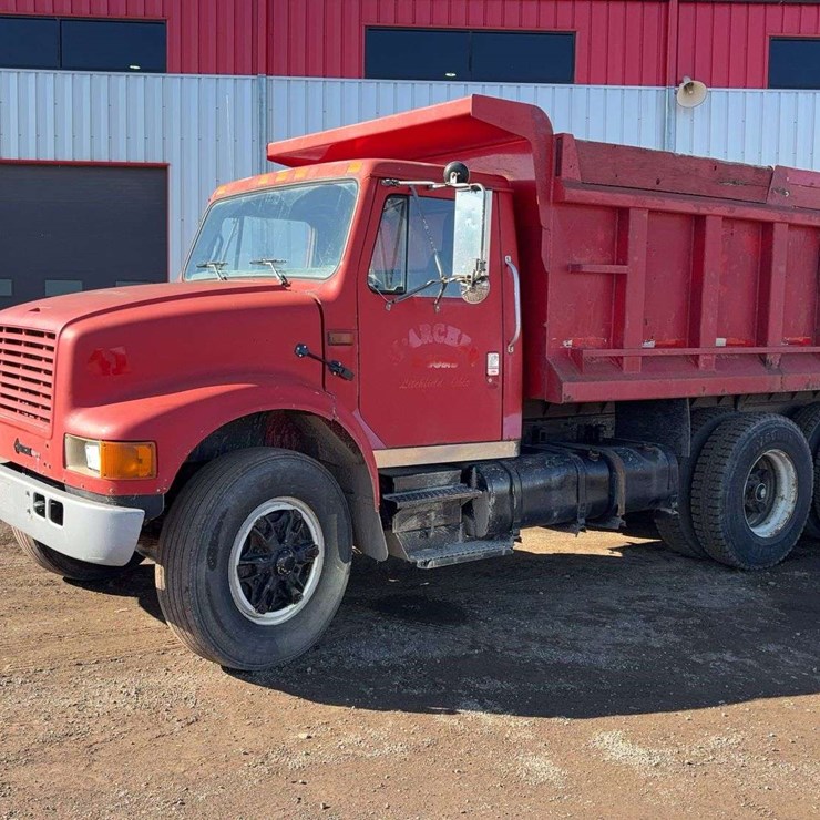 1993 INTERNATIONAL 4900