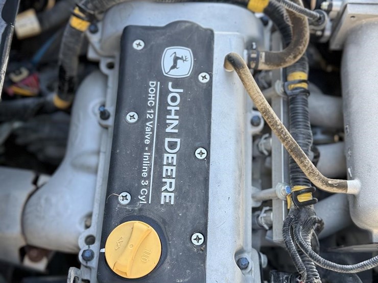 john-deere-gator-xuv-835r-image-25