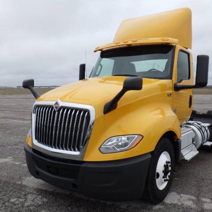 2019 INTERNATIONAL LT