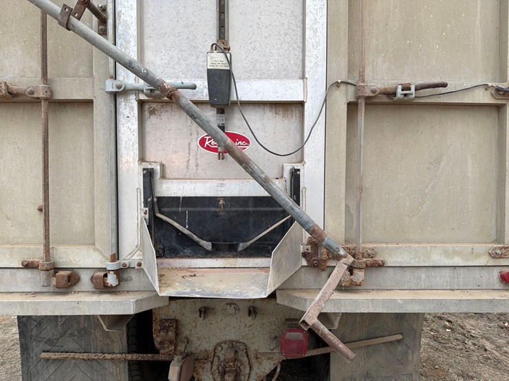 1979-international-f227-image-17