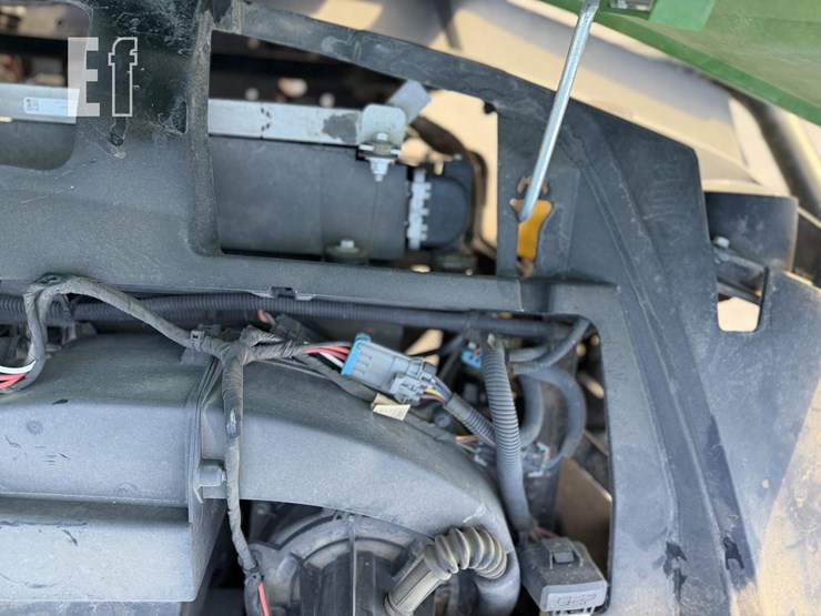 john-deere-gator-xuv-835r-image-11