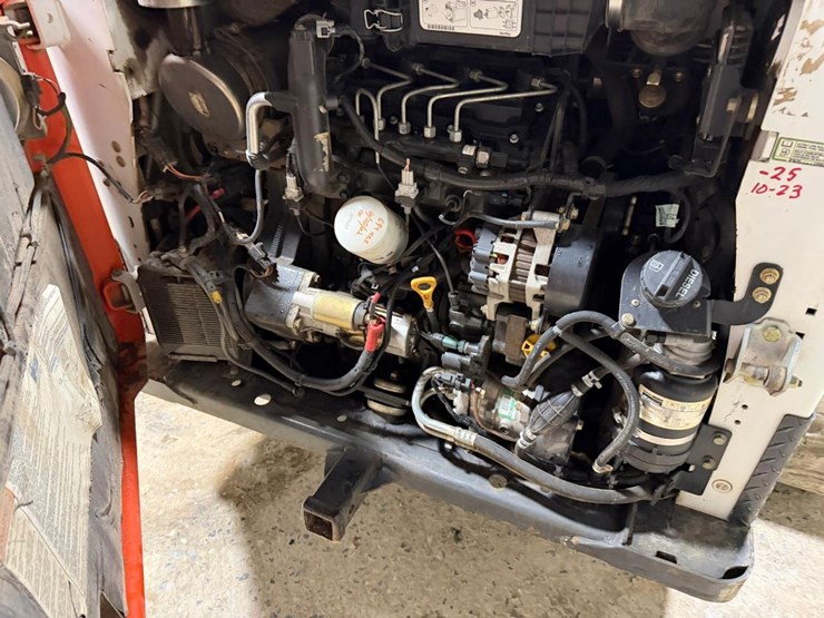 2014-bobcat-t650-image-16