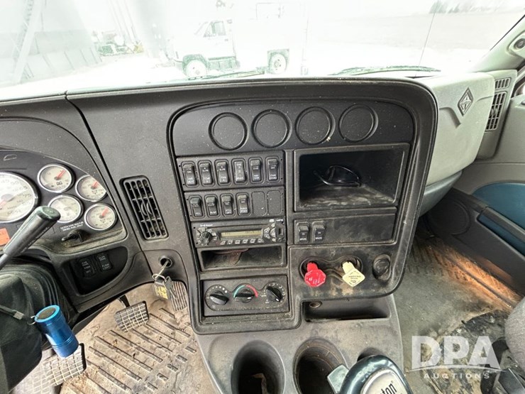 international-prostar-image-86