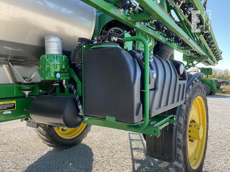 john-deere-r4038-image-23