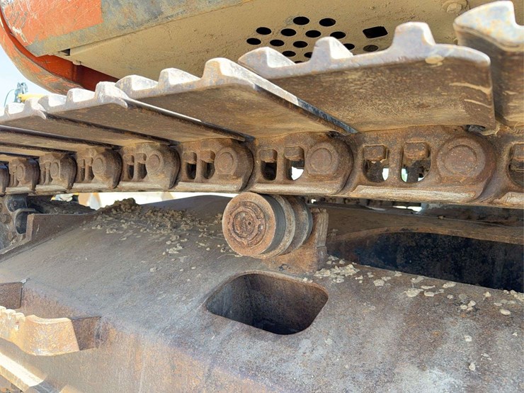 hitachi-225-excavator-image-24