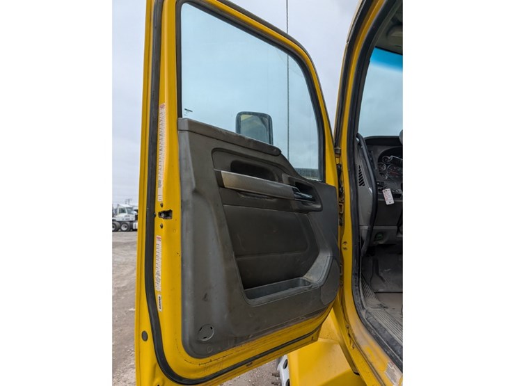 kenworth-t880-image-17