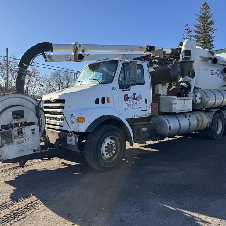 2002 VACTOR 2100