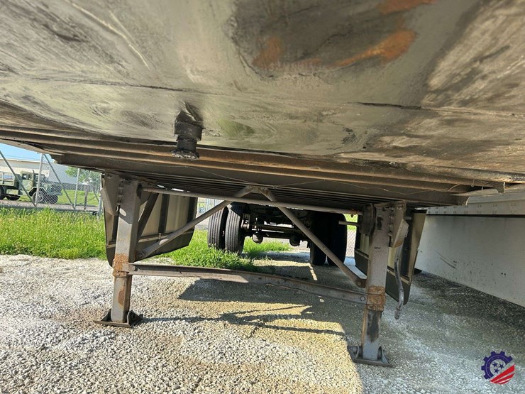 2014-stoughton-28-ft-x-102-in-image-9