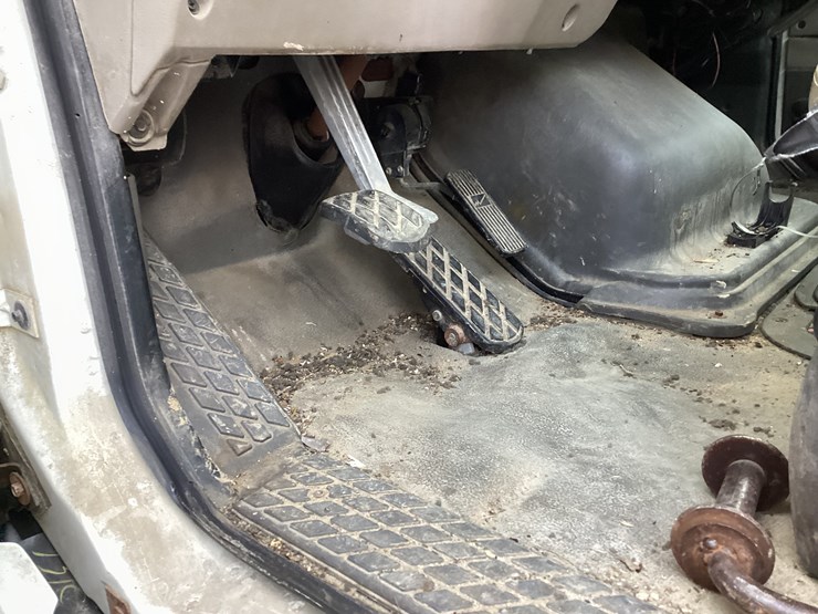 #4671-•-sterling-single-axle-semi-image-15