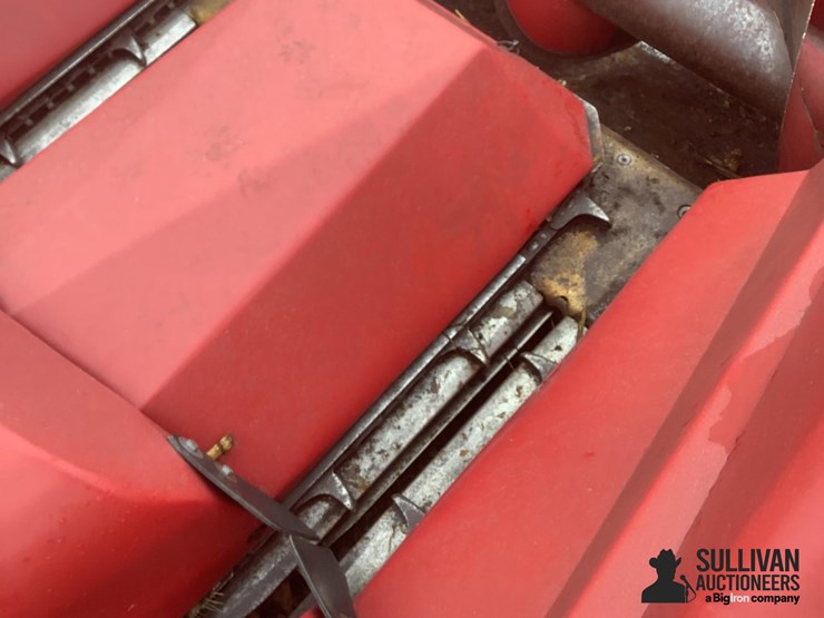 case-1063-corn-head-image-10