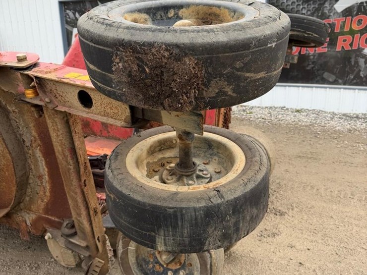 bush-hog-2815-image-19