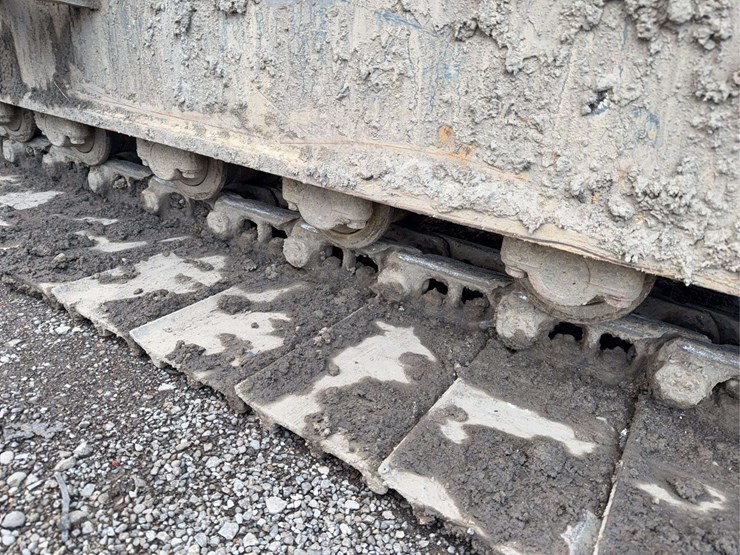 2012-komatsu-pc138-image-22