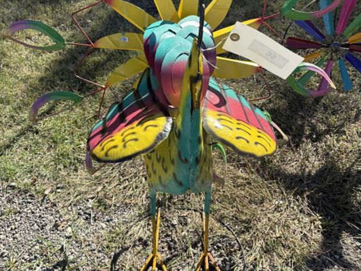 #95-•-metal-art--standing-spinning-colorful-peacock-image-1