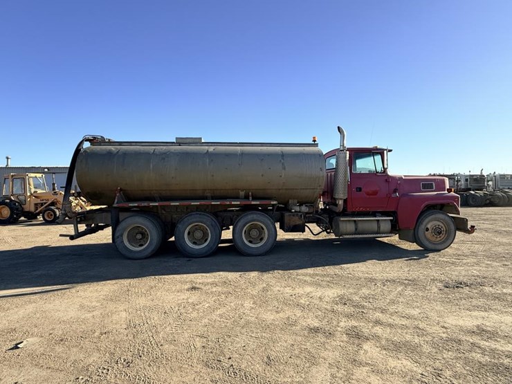 ford-ltl9000-image-6