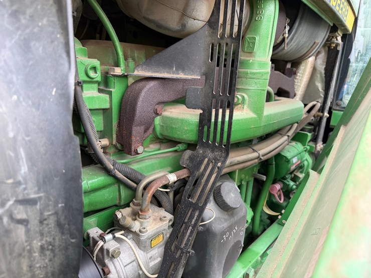 2000-john-deere-7810-image-25
