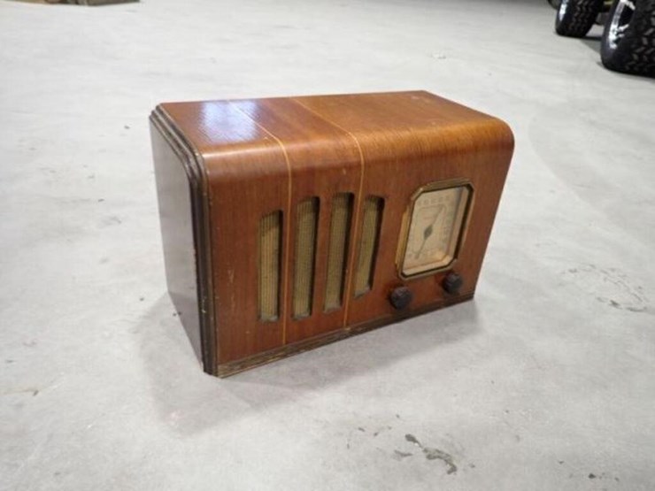 vintage-philco-radio-image-2