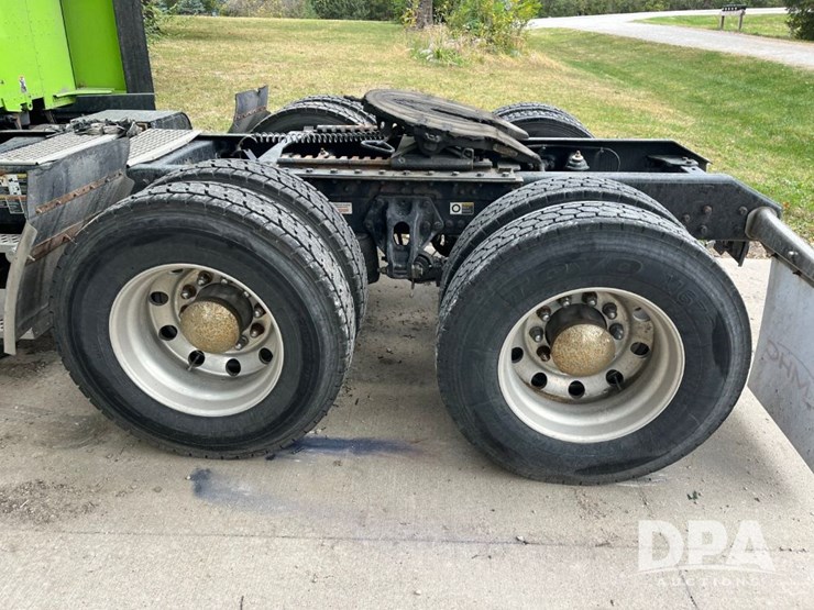 kenworth-t680-image-35