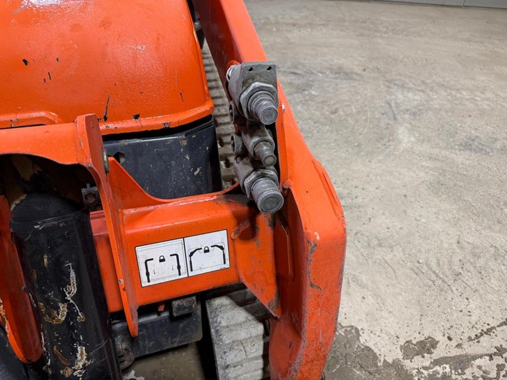 2023-kubota-scl1000-image-11