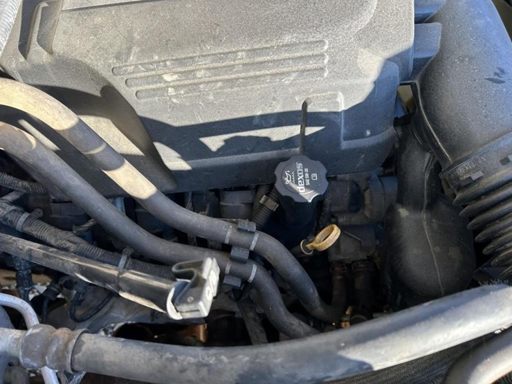 2015-chevrolet-silverado-2500hd-image-97