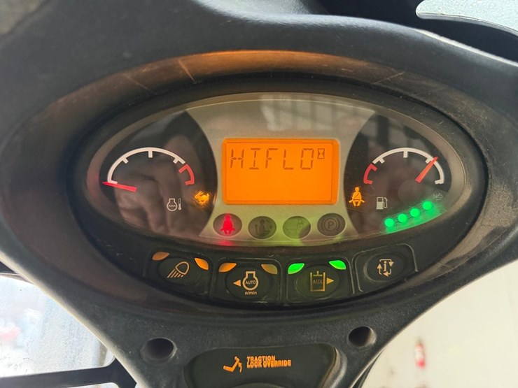 2019-bobcat-t770-image-23