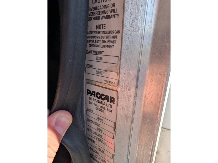 2017-peterbilt-337-image-28