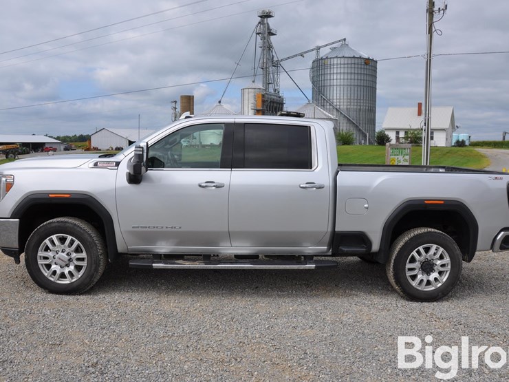 2022-gmc-sierra-2500-image-8