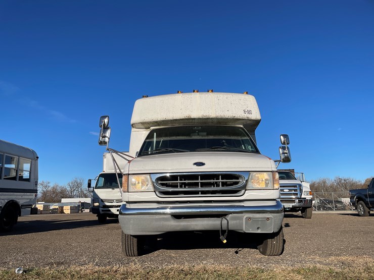 2001-ford-transit-image-2
