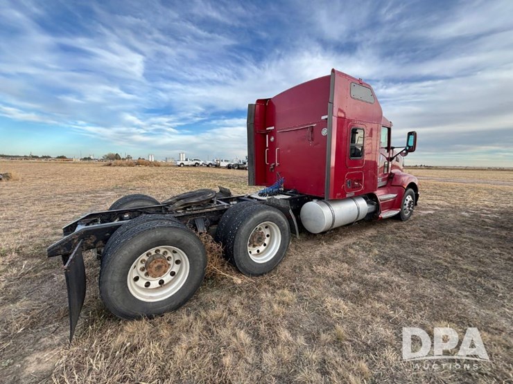 2014-kenworth-t660-image-7
