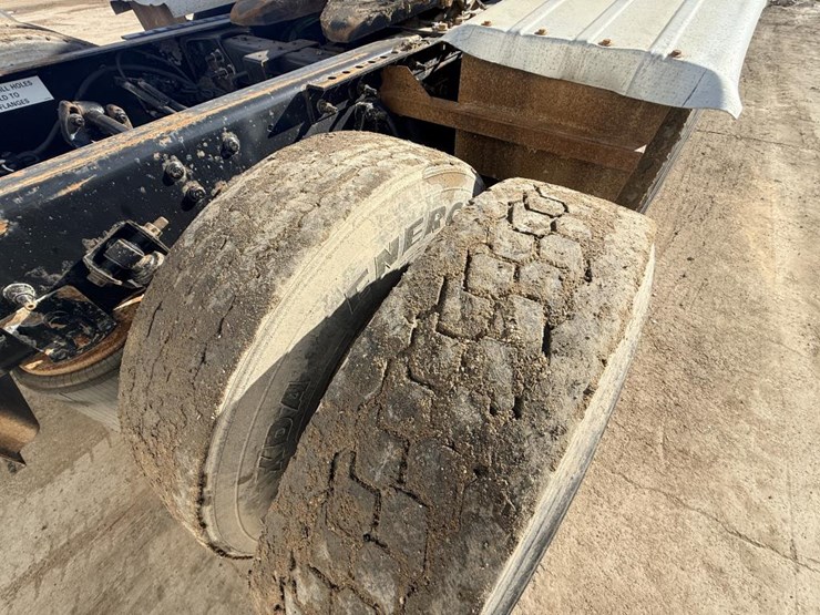 2017-international-prostar-image-40