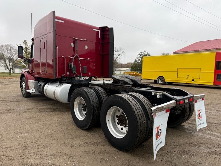 2020-peterbilt-579-image-5