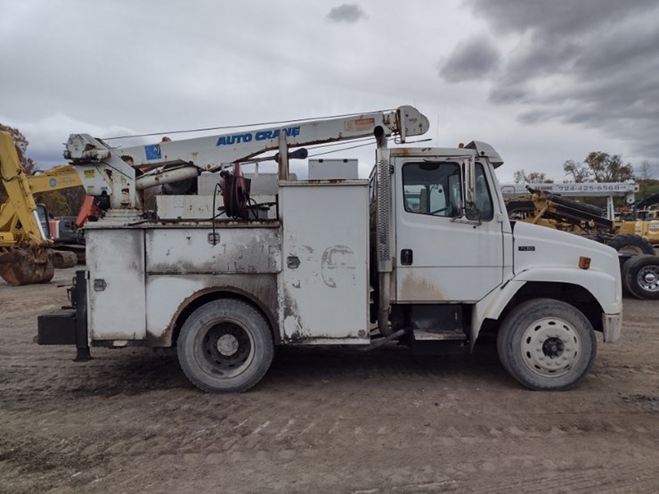 freightliner-fl60-image-3